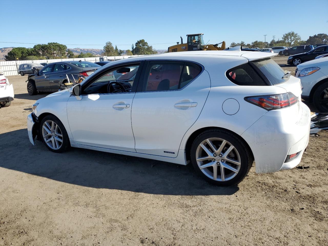2014 Lexus CT - Image 2