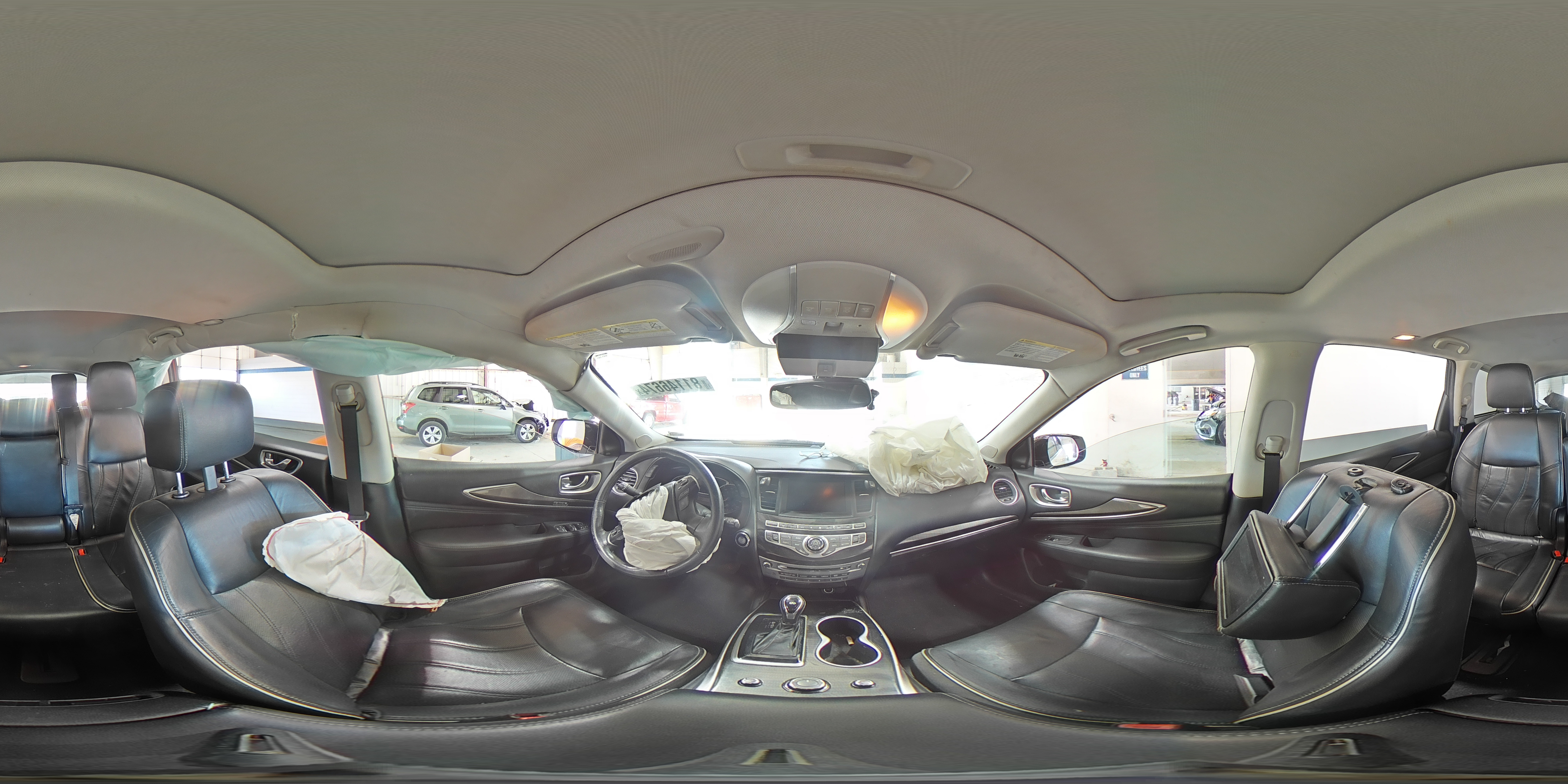 2017 Infiniti QX60 - Image 13