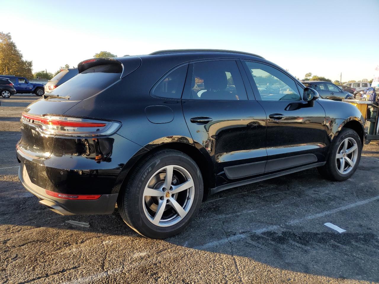 VIN WP1AA2A51LLB01878 2020 PORSCHE MACAN no.3