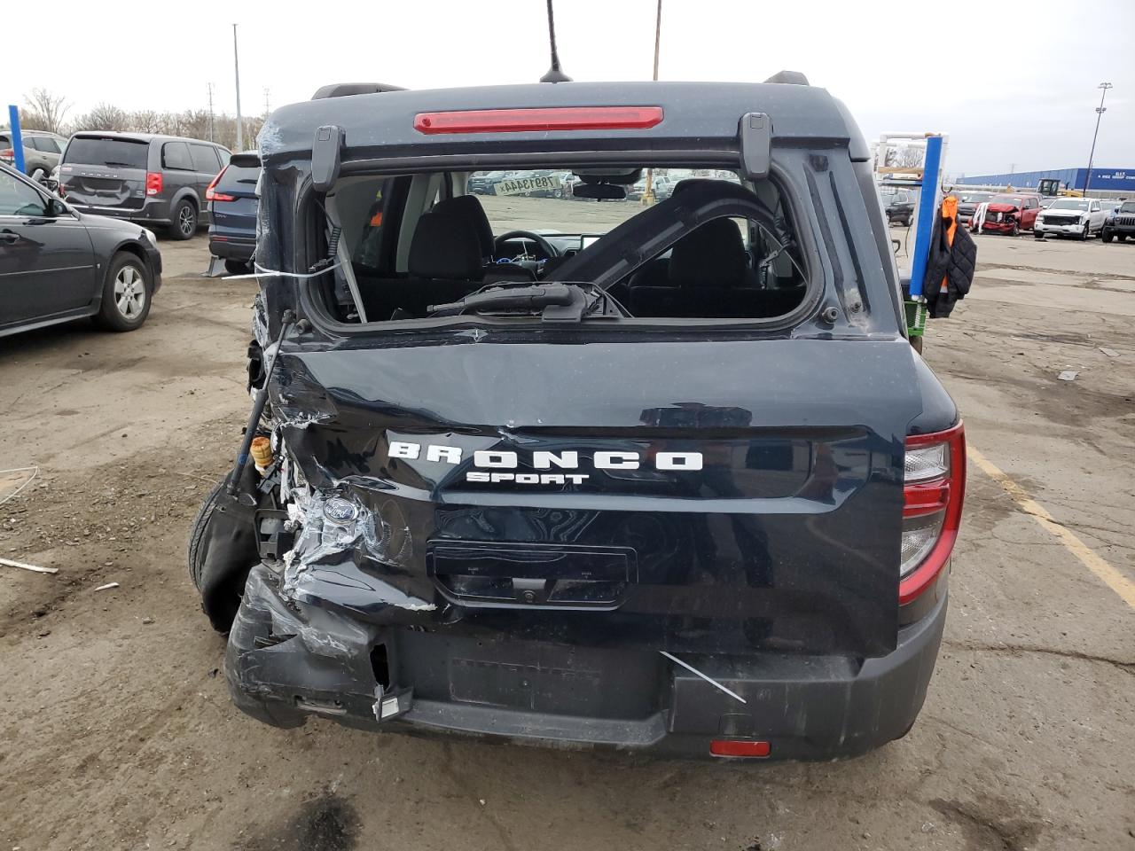 2022 Ford Bronco - Image 6
