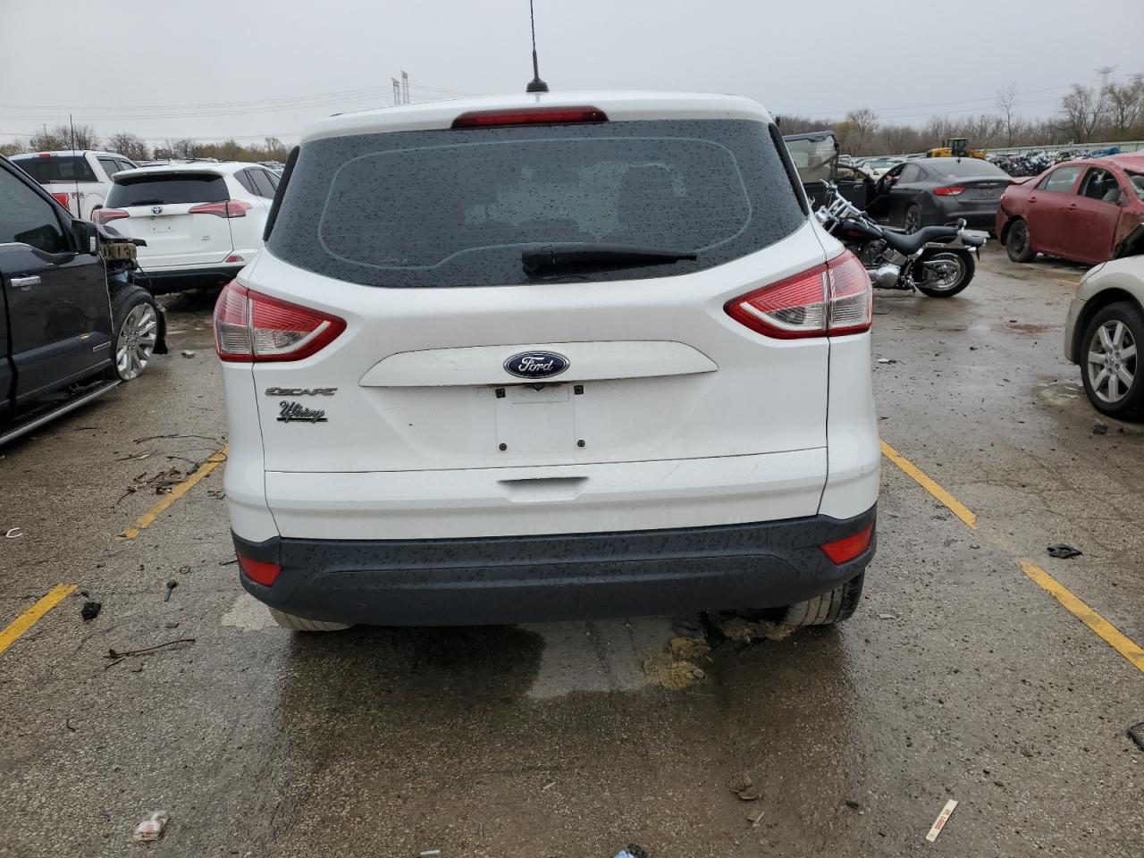 2015 Ford Escape S VIN: 1FMCU0F70FUB23123 Lot: 81852314