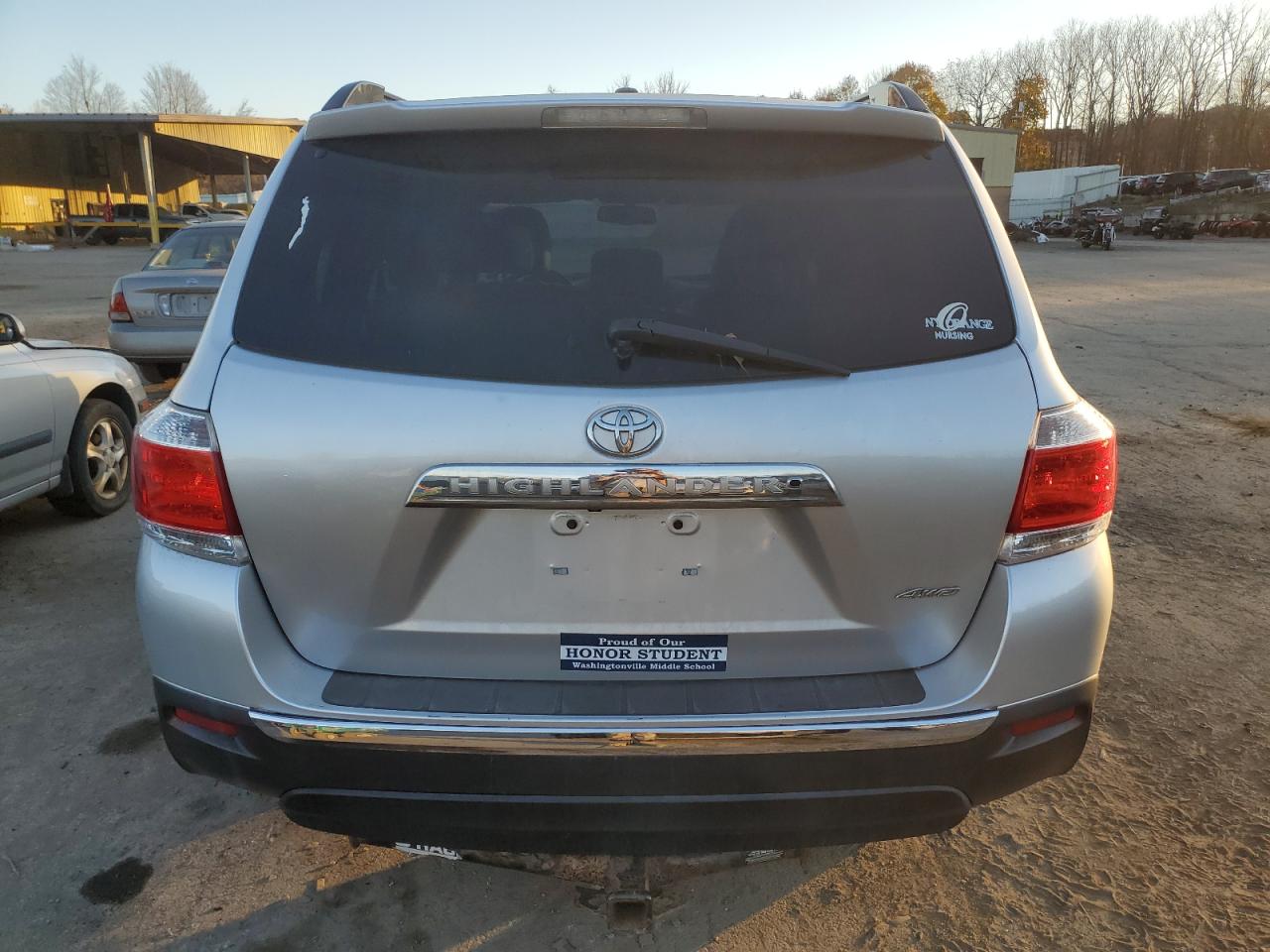 2011 Toyota Highlander Base VIN: 5TDBK3EH6BS049559 Lot: 77829454