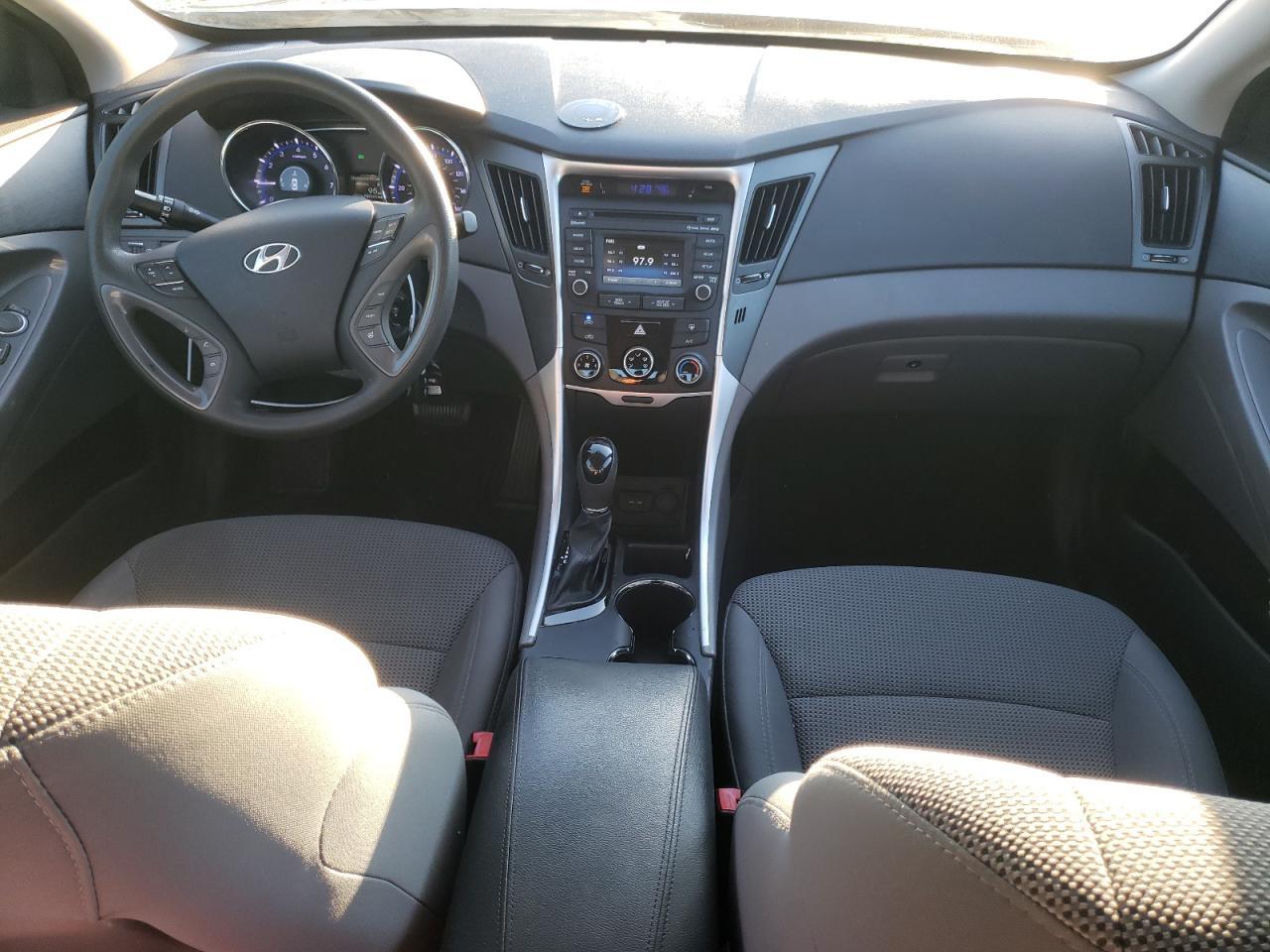2014 Hyundai Sonata - Image 8