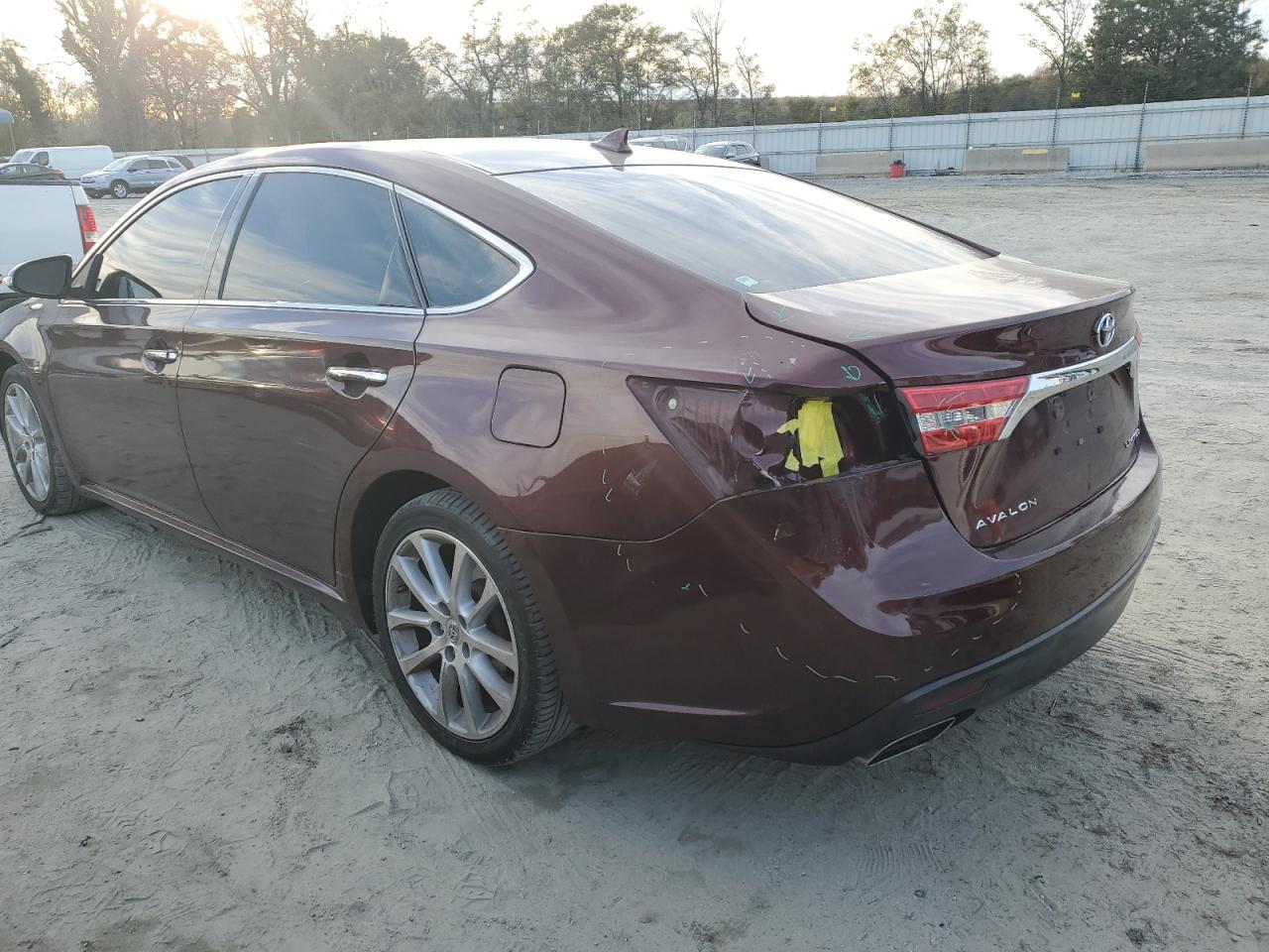 2013 Toyota Avalon - Image 2