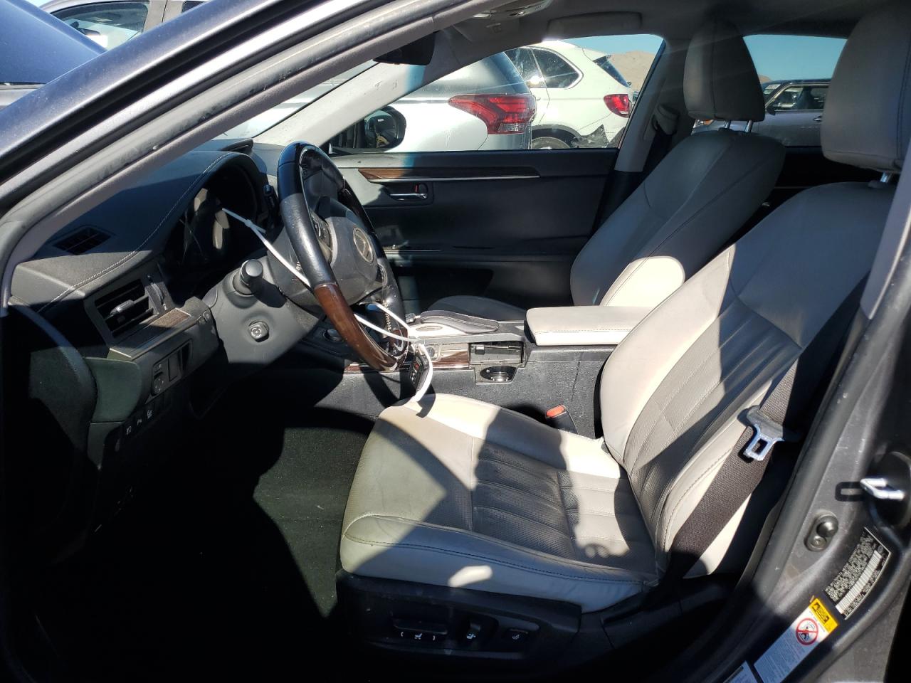 2017 Lexus ES - Image 7