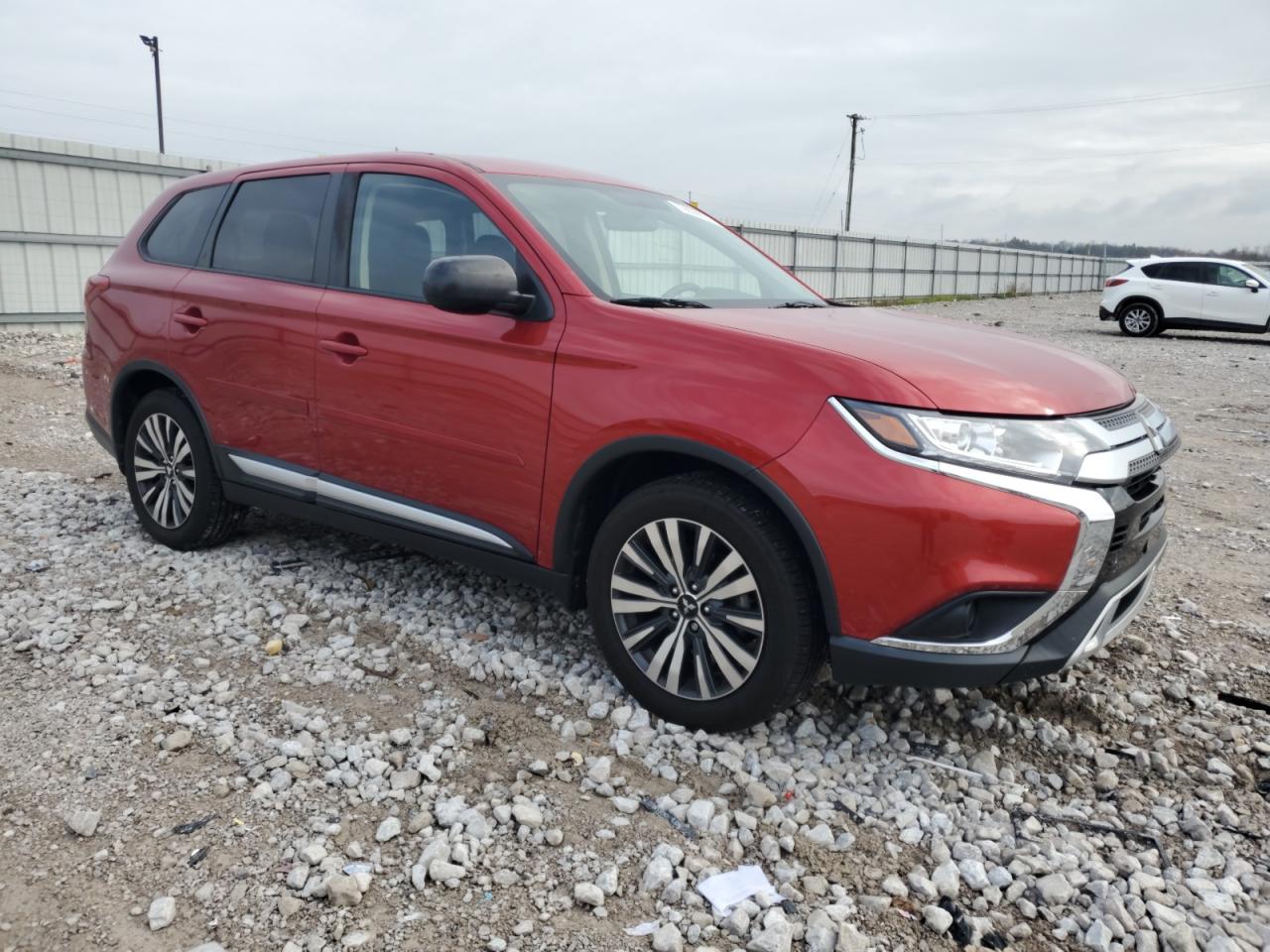 2019 Mitsubishi Outlander - Image 4