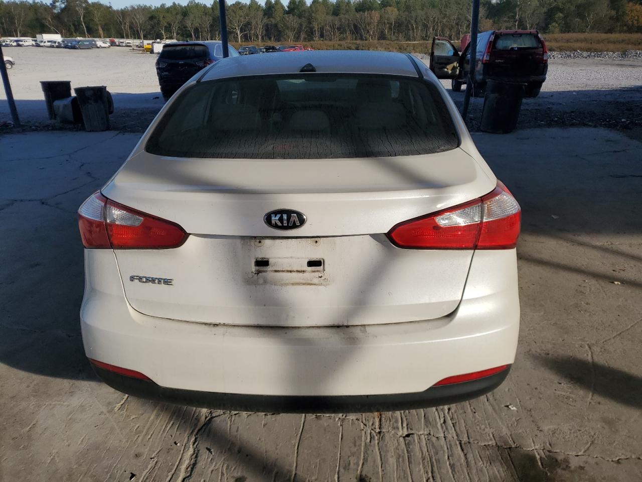 VIN KNAFX4A68F5311524 2015 KIA FORTE no.6