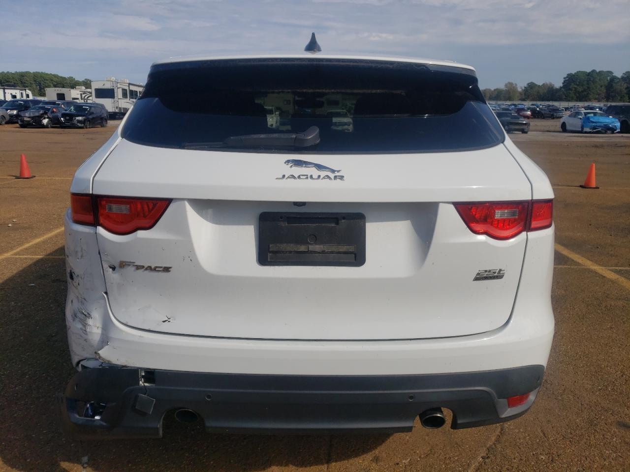 2020 Jaguar F-Pace - Image 6