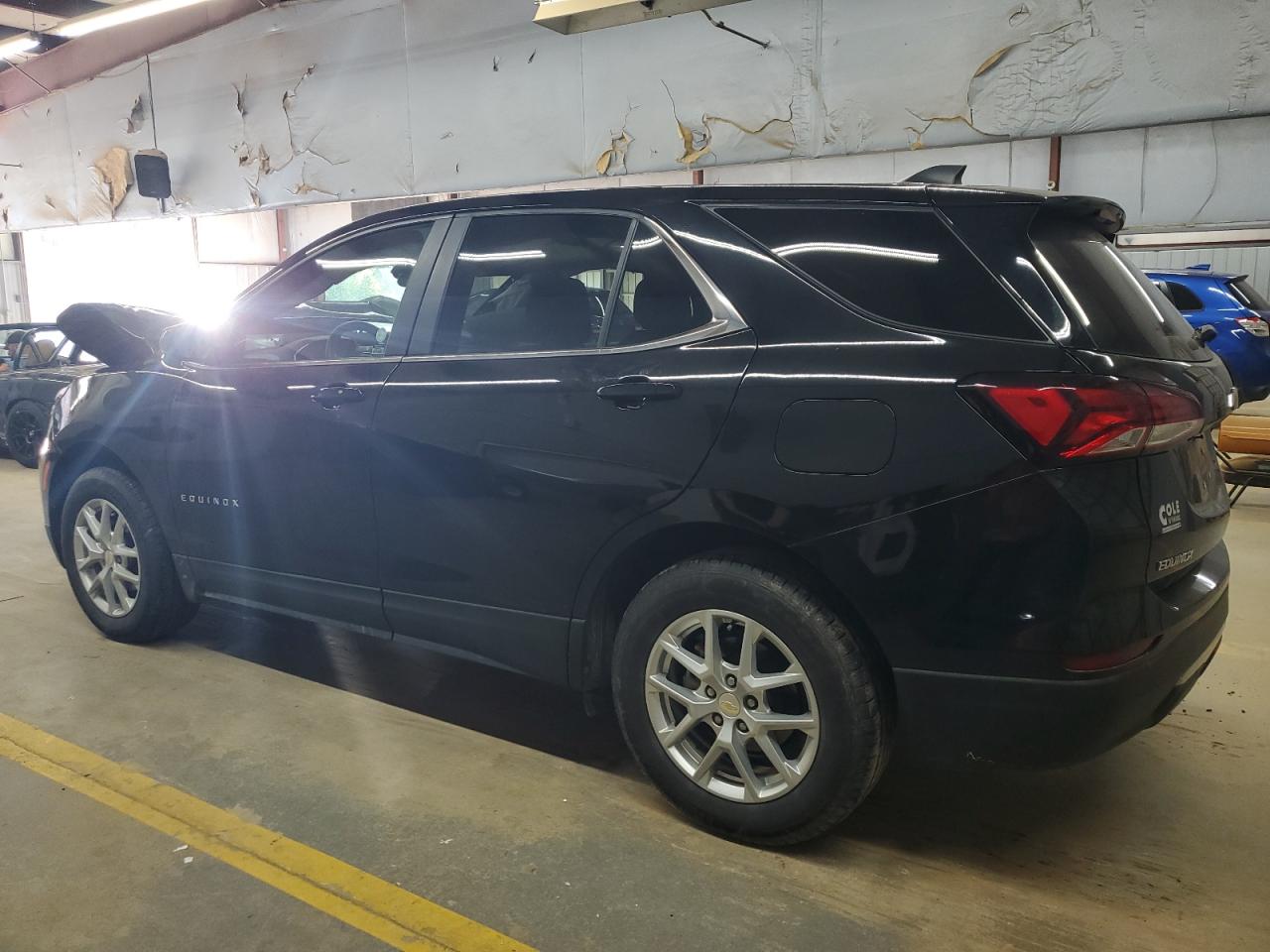 2022 Chevrolet Equinox - Image 2