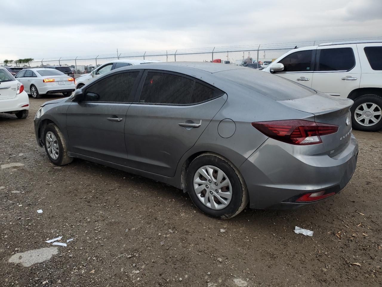 2019 Hyundai Elantra - Image 2