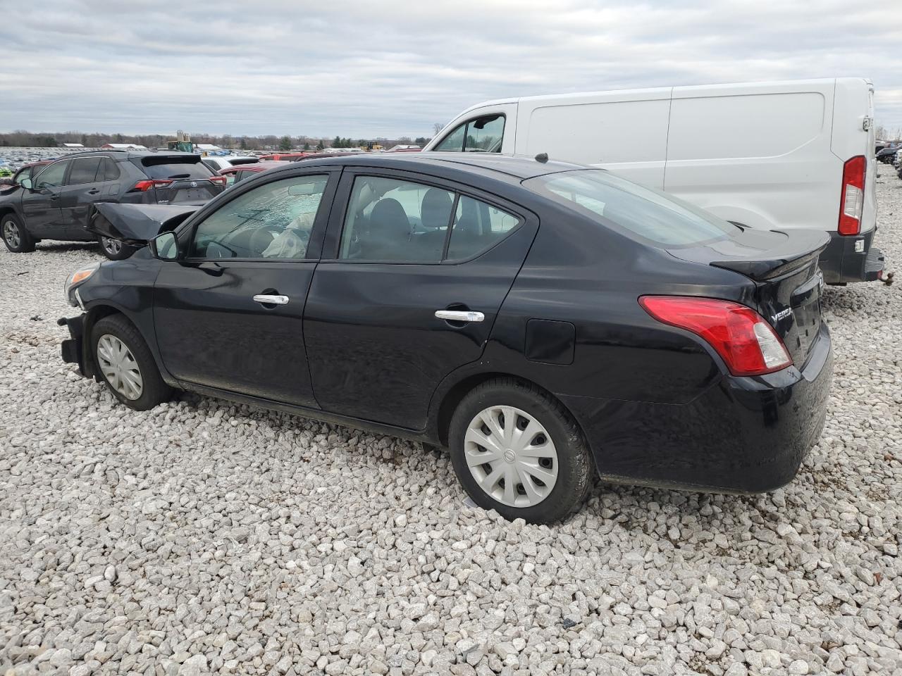 VIN 3N1CN7AP2JL806898 2018 NISSAN VERSA no.2