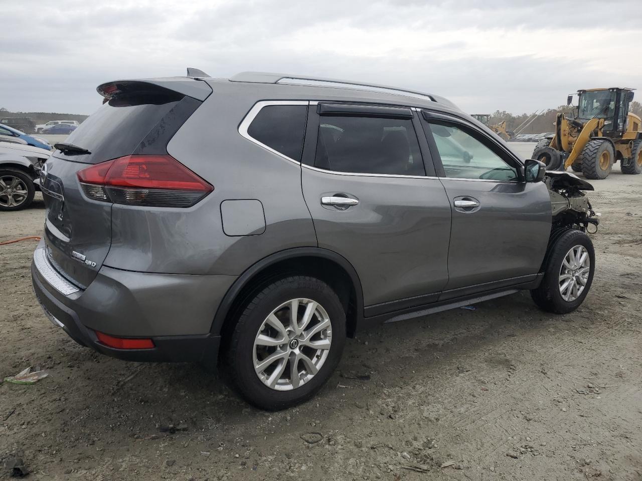 2019 Nissan Rogue - Image 3