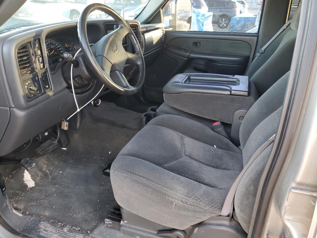 2003 Chevrolet Silverado - Image 7