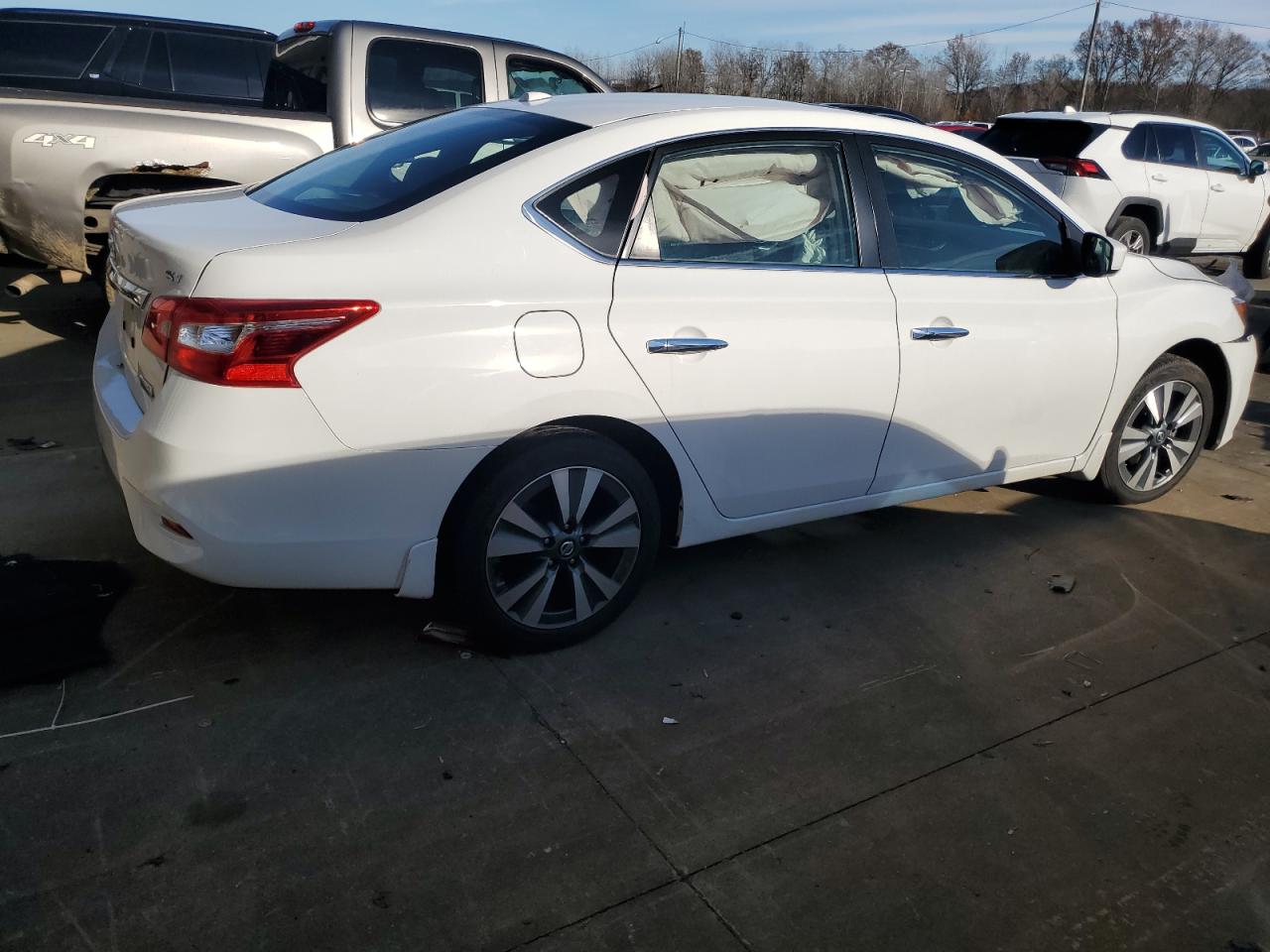 2019 Nissan Sentra - Image 3