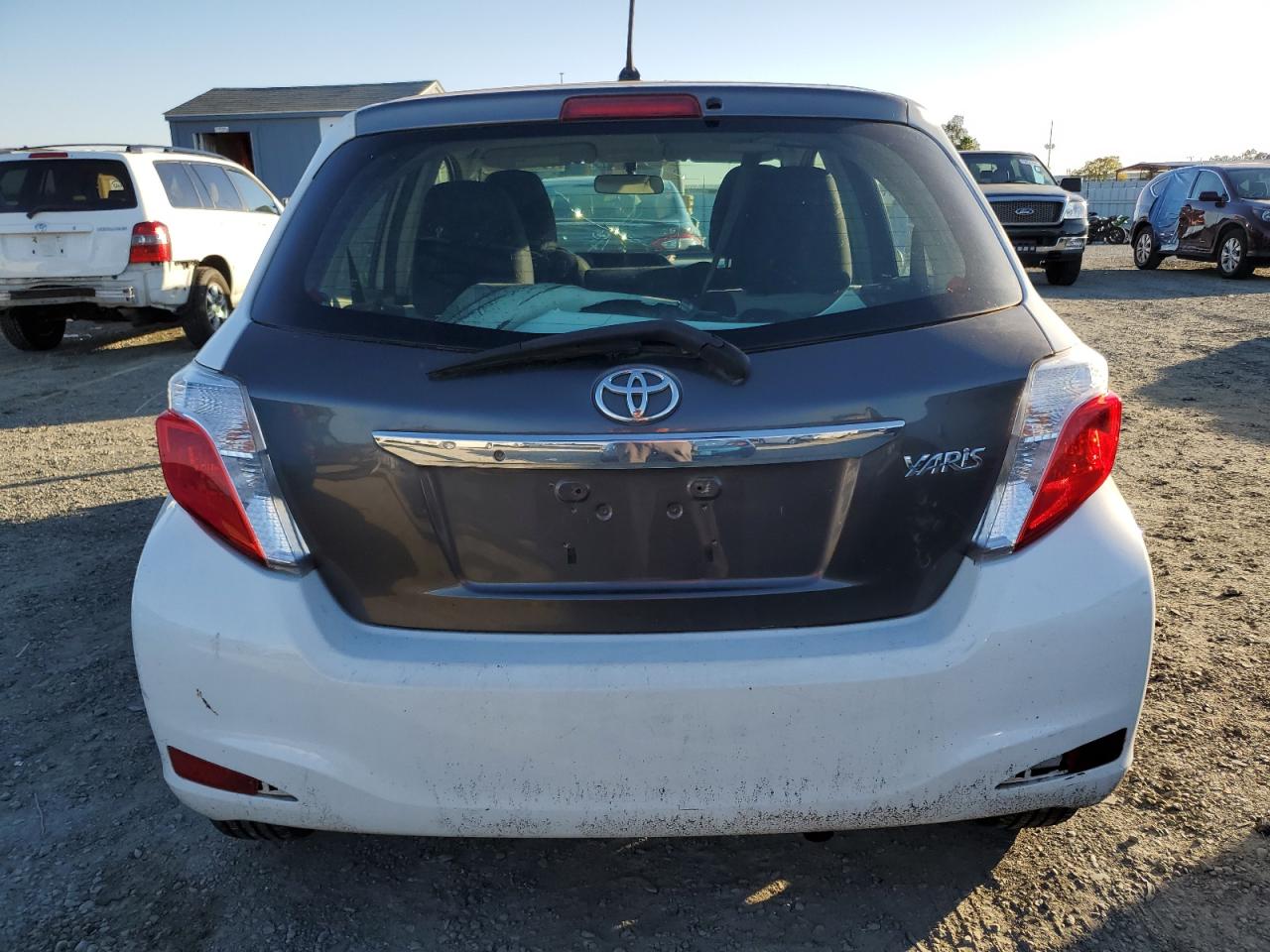 2012 Toyota Yaris - Image 6