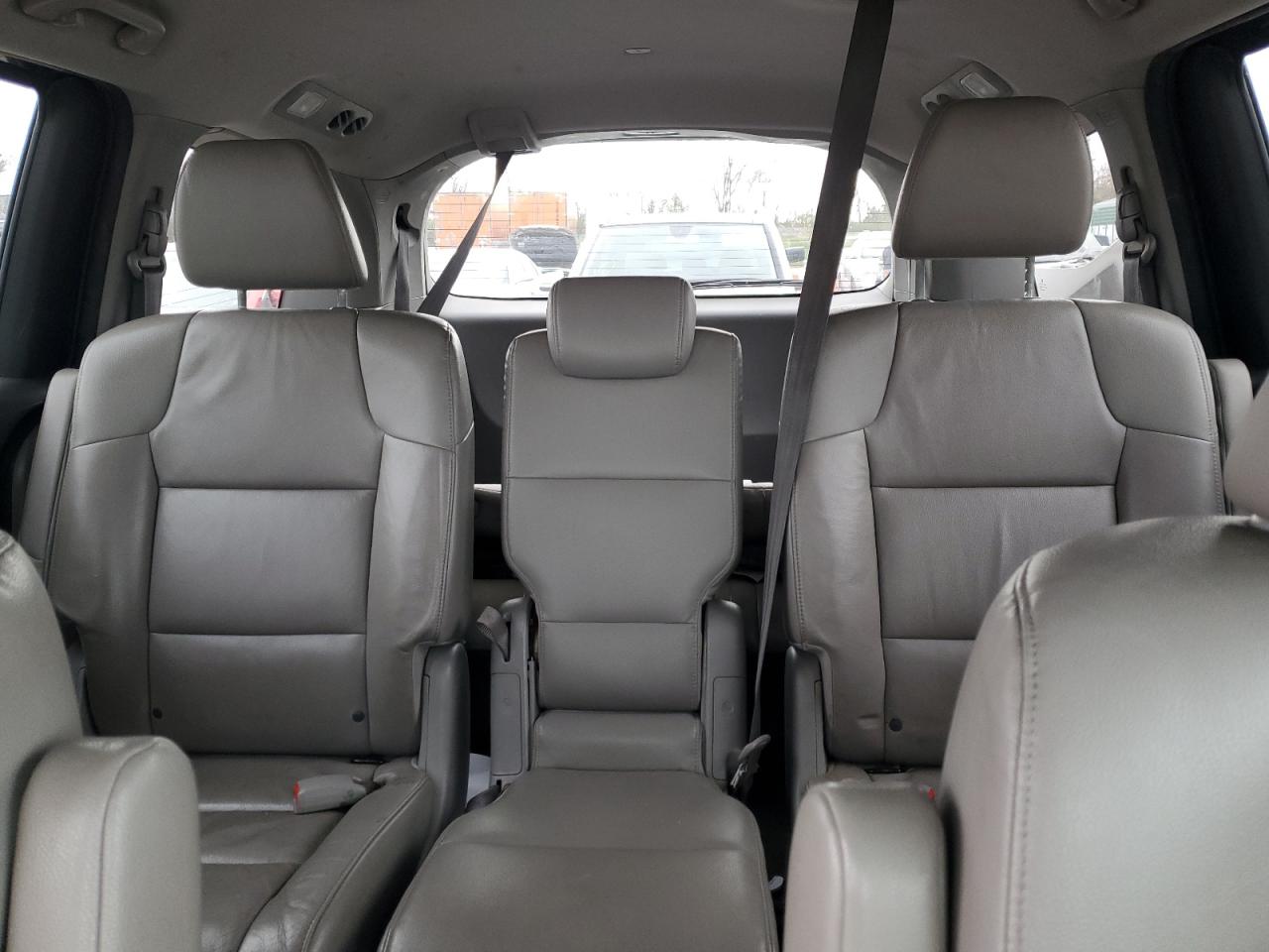 2013 Honda Odyssey - Image 10