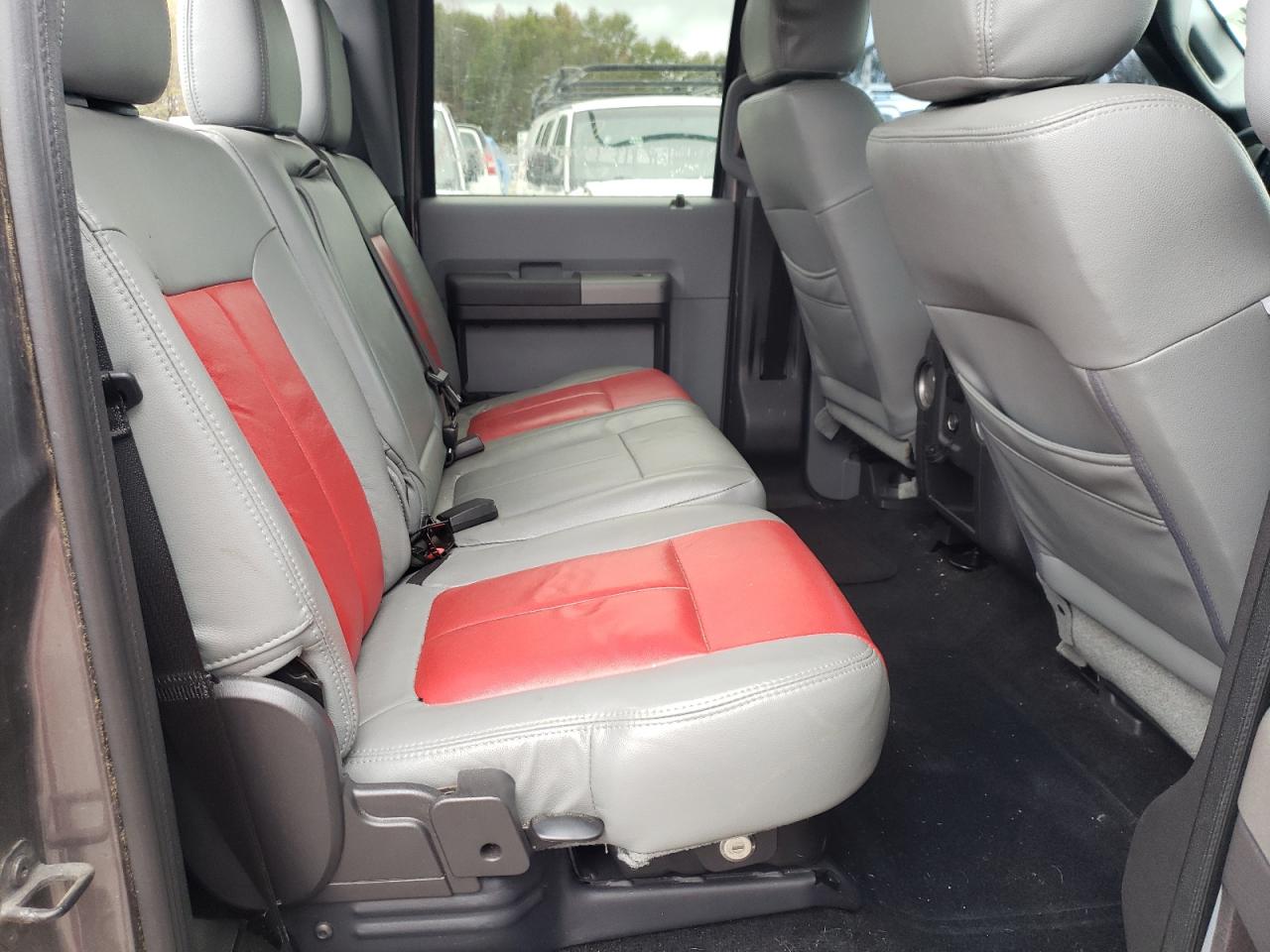 2012 Ford F250 - Image 11