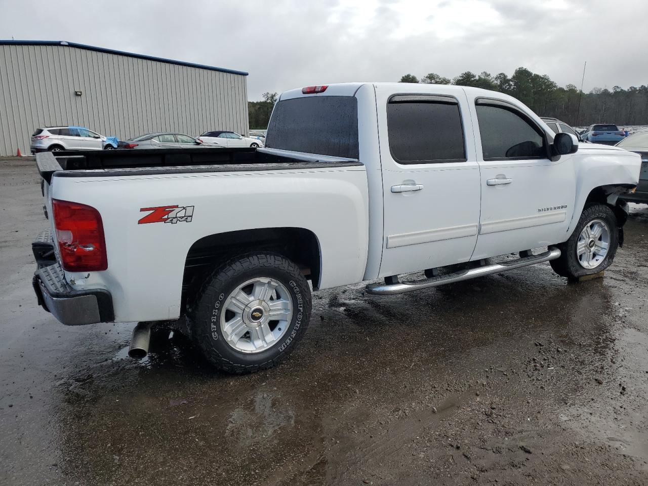 2011 Chevrolet Silverado - Image 3