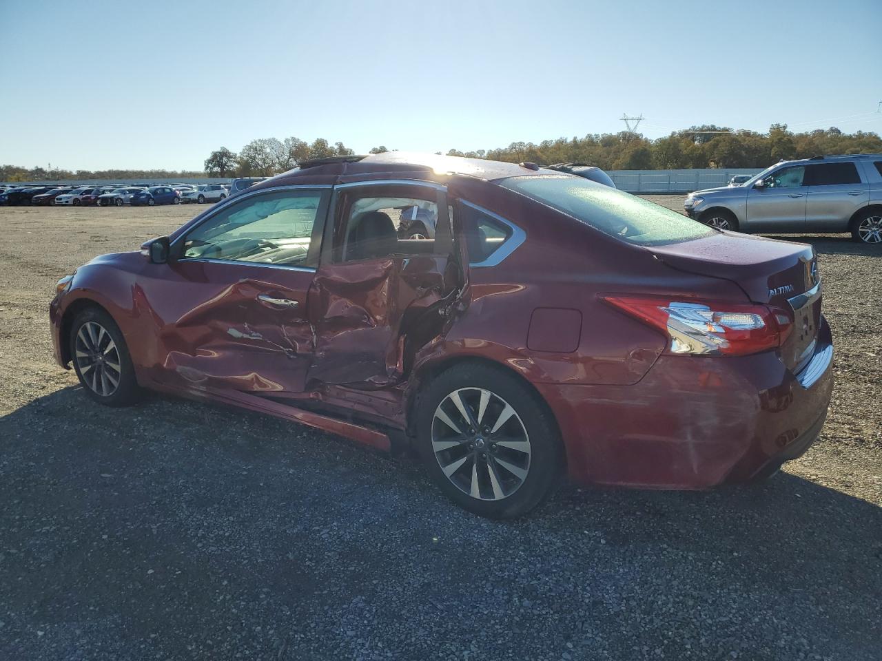 VIN 1N4AL3AP1HC228811 2017 NISSAN ALTIMA no.2