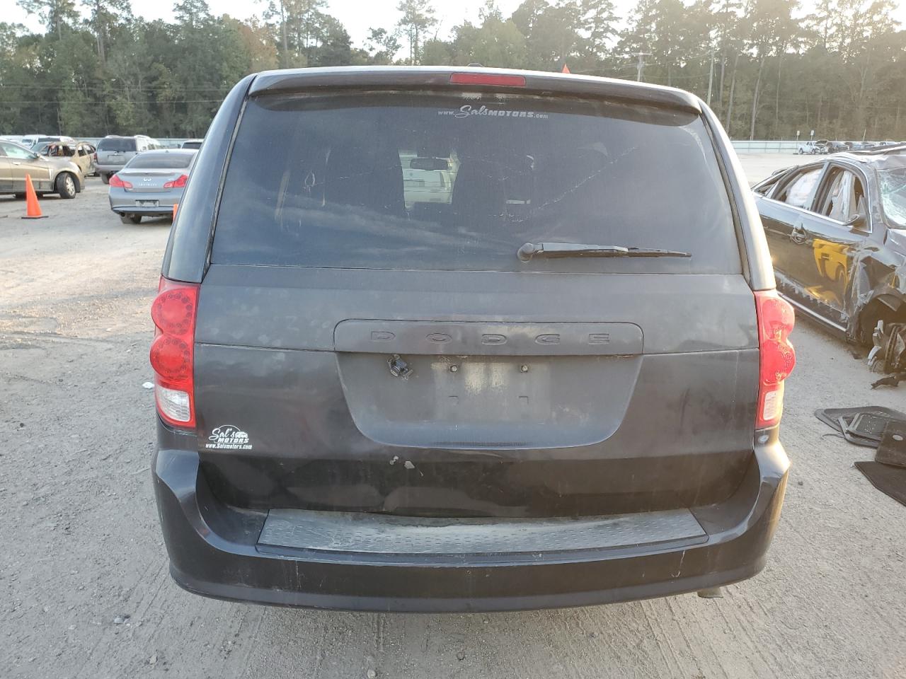 2017 Dodge Caravan - Image 6
