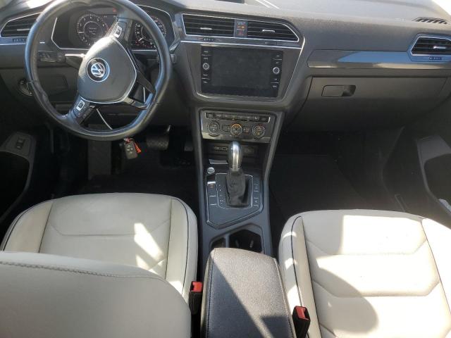  VOLKSWAGEN TIGUAN 2018 Серебристый