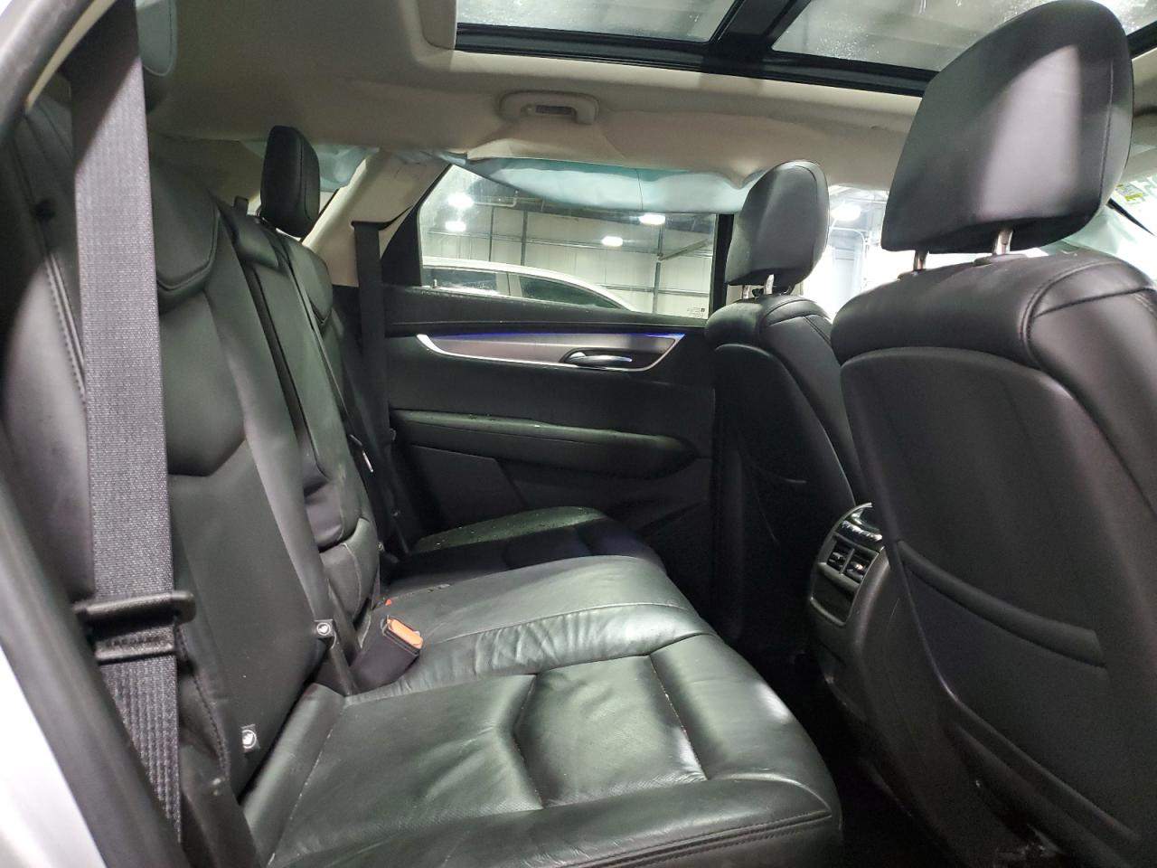 2018 Cadillac XT5 - Image 11