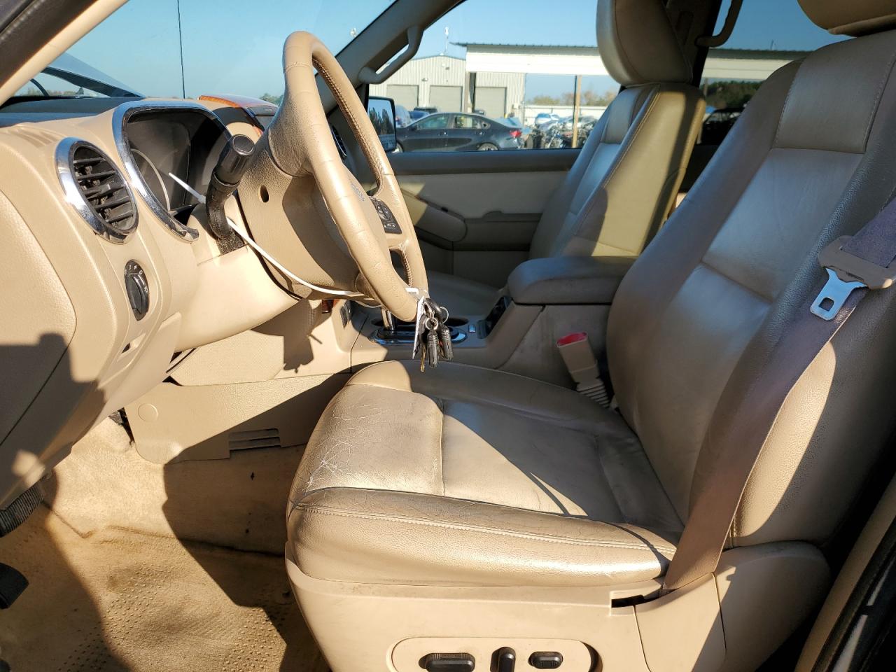 2010 Ford Explorer - Image 7