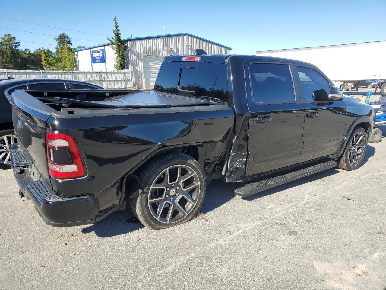 VIN 1C6RREJTXKN683292 2019 RAM 1500 no.3