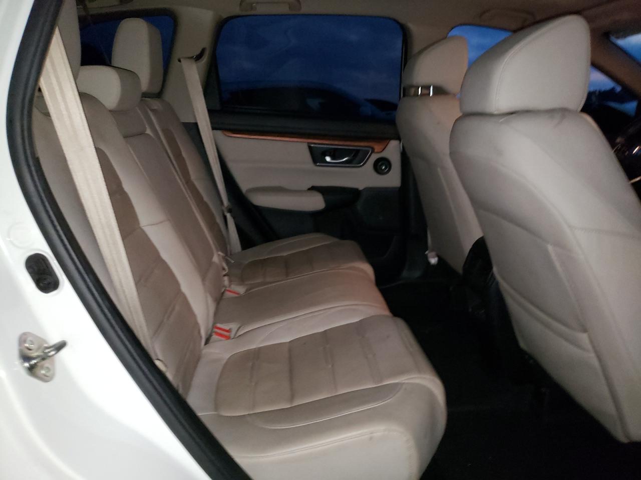 2017 Honda CR-V - Image 12