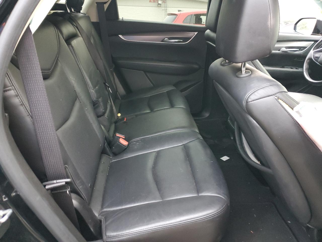 2017 Cadillac XT5 - Image 11