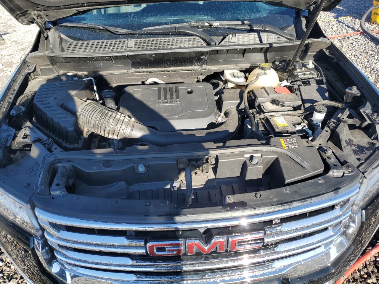 2022 GMC Acadia - Image 12