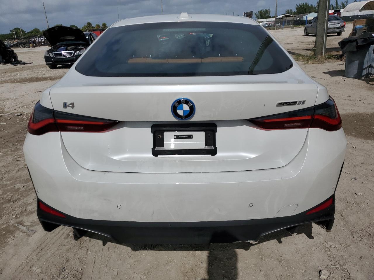 VIN WBY43AW09RFT22375 2024 BMW I4 EDRIVE no.6