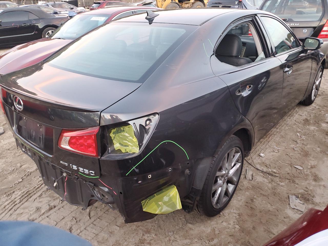 2011 Lexus IS - Image 3