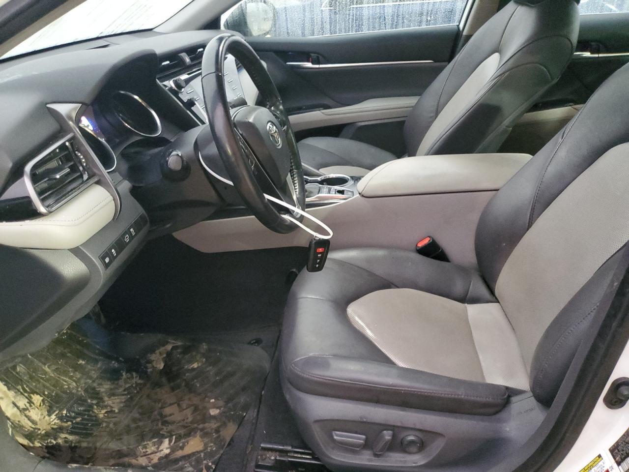 2020 Toyota Camry - Image 7