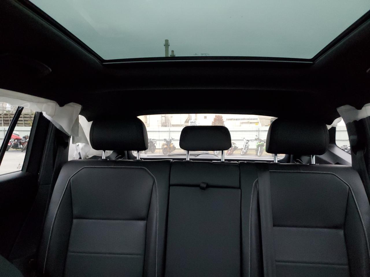 2021 Volkswagen Tiguan - Image 10