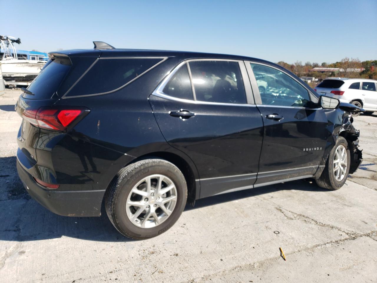 2022 Chevrolet Equinox - Image 3