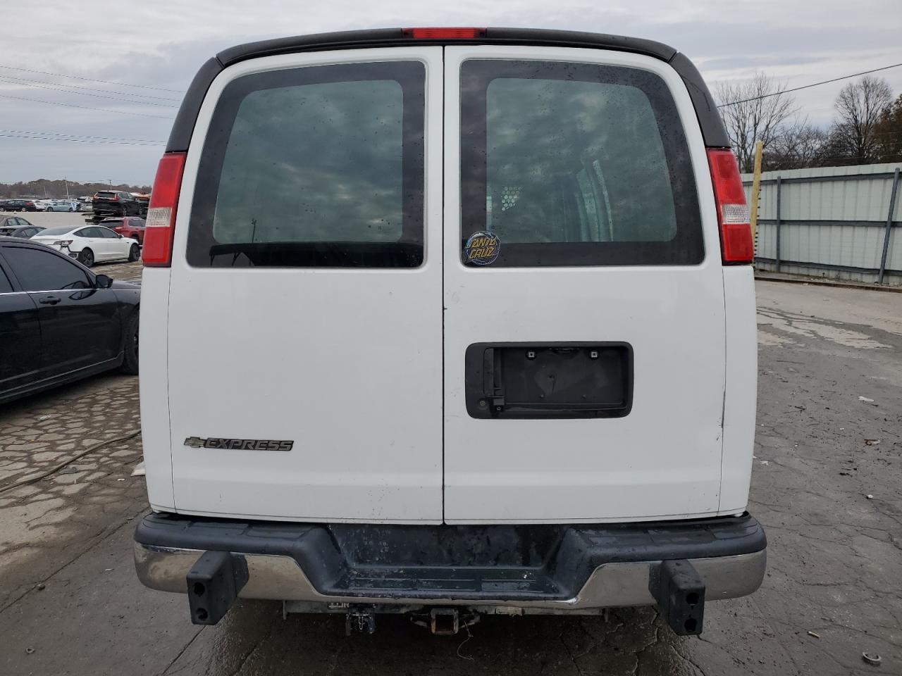 VIN 1GCWGAFG6J1904933 2018 CHEVROLET EXPRESS no.6