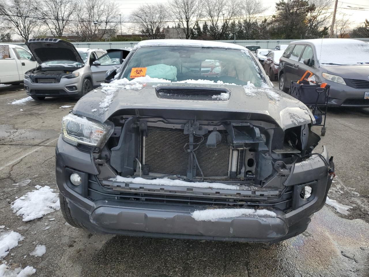 VIN 5TFCZ5AN5JX141682 2018 TOYOTA TACOMA no.5