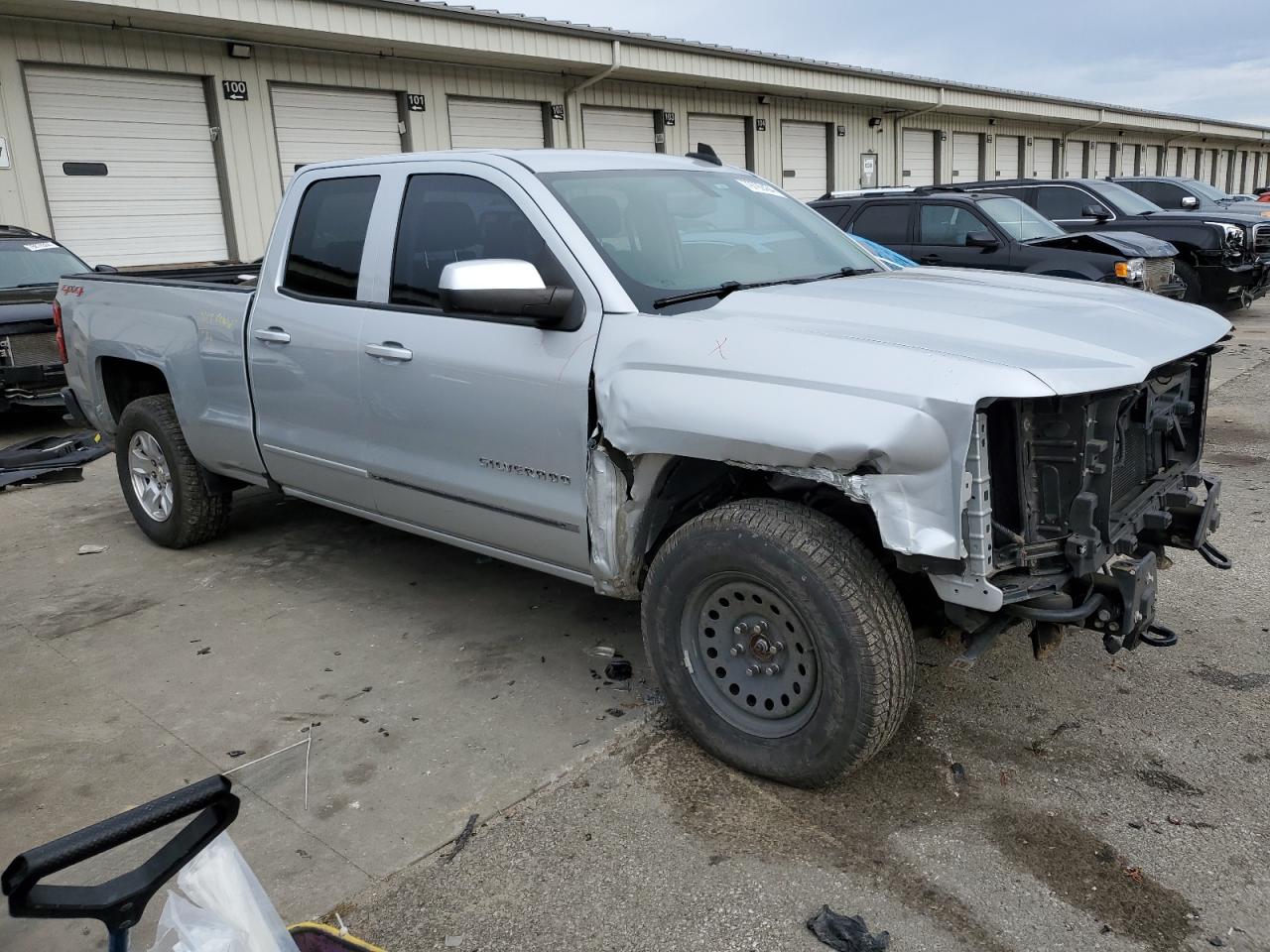 2016 Chevrolet Silverado - Image 4