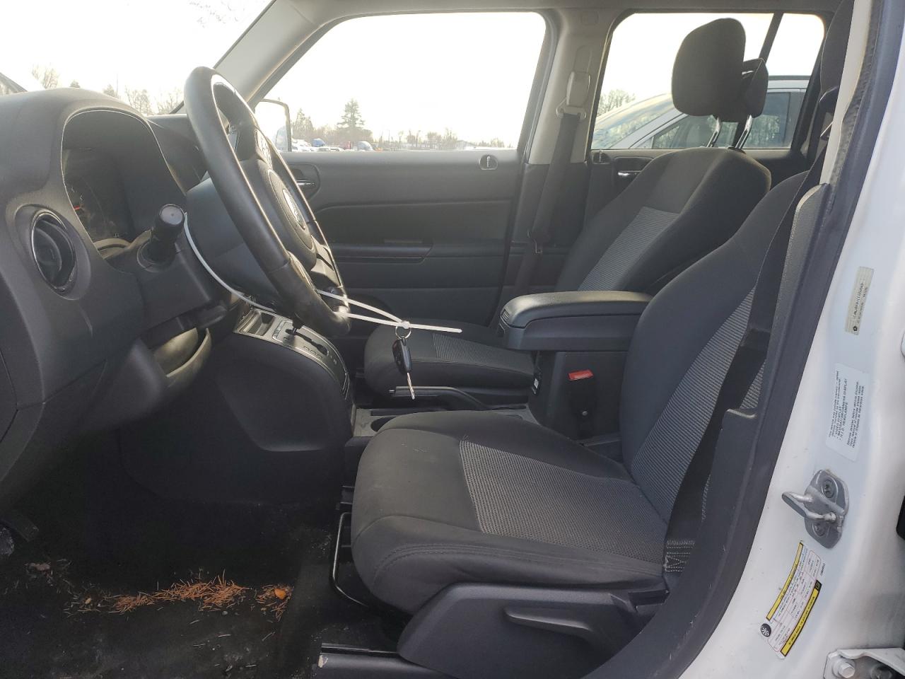 2012 Jeep Liberty (Patriot) - Image 7