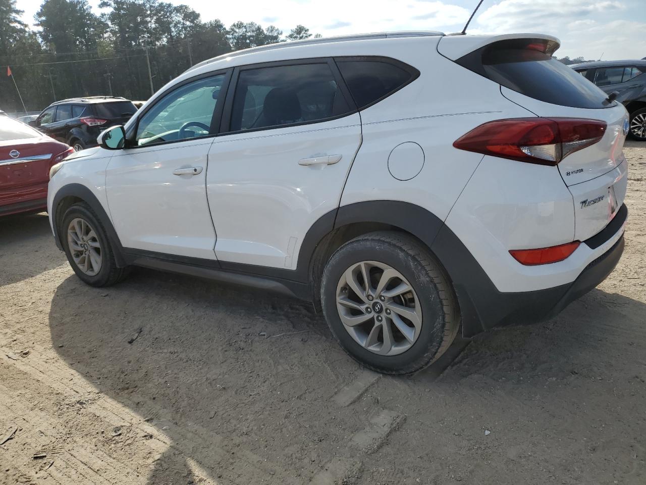 2016 Hyundai Tucson - Image 2