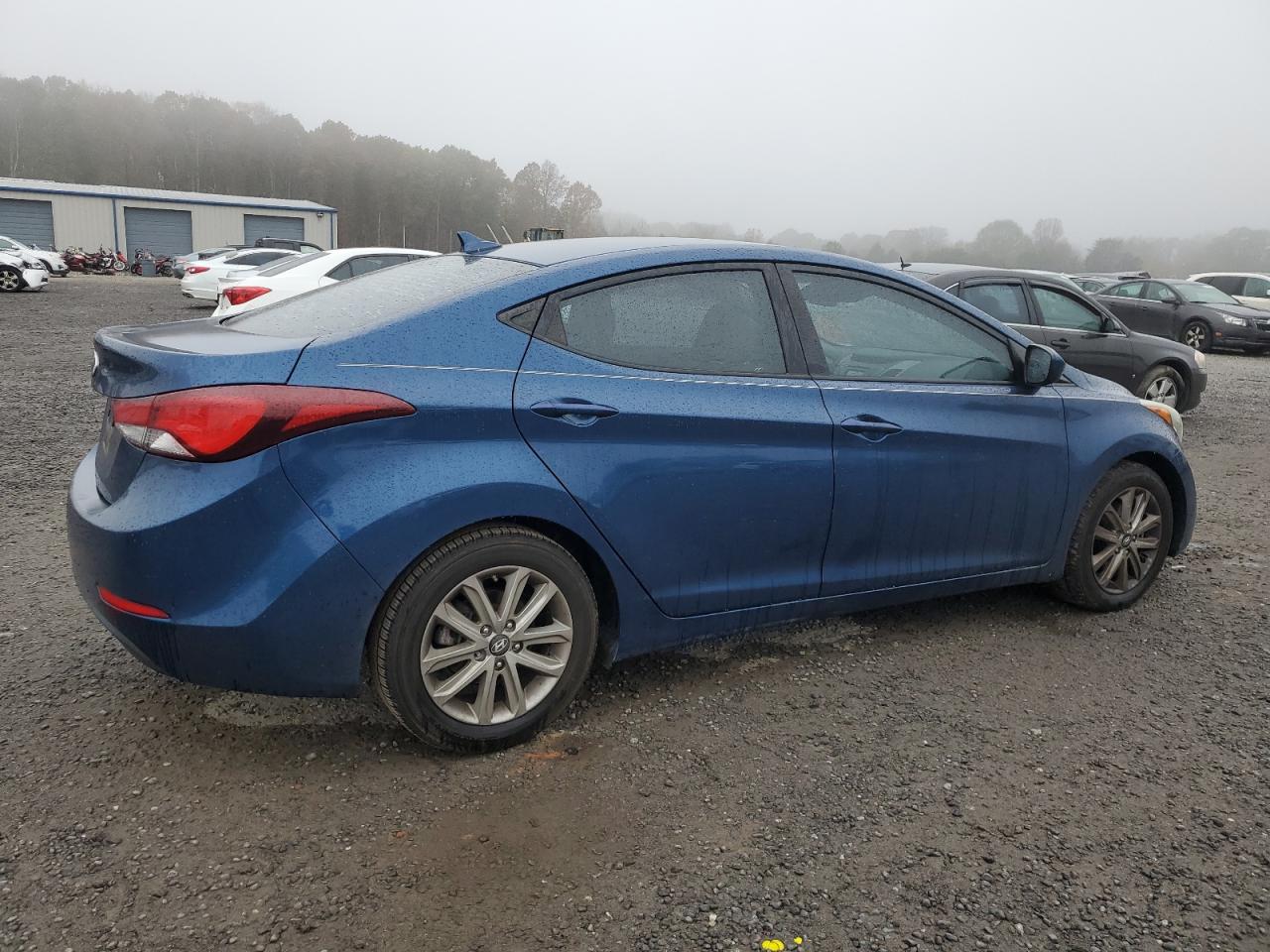 2016 Hyundai Elantra - Image 3