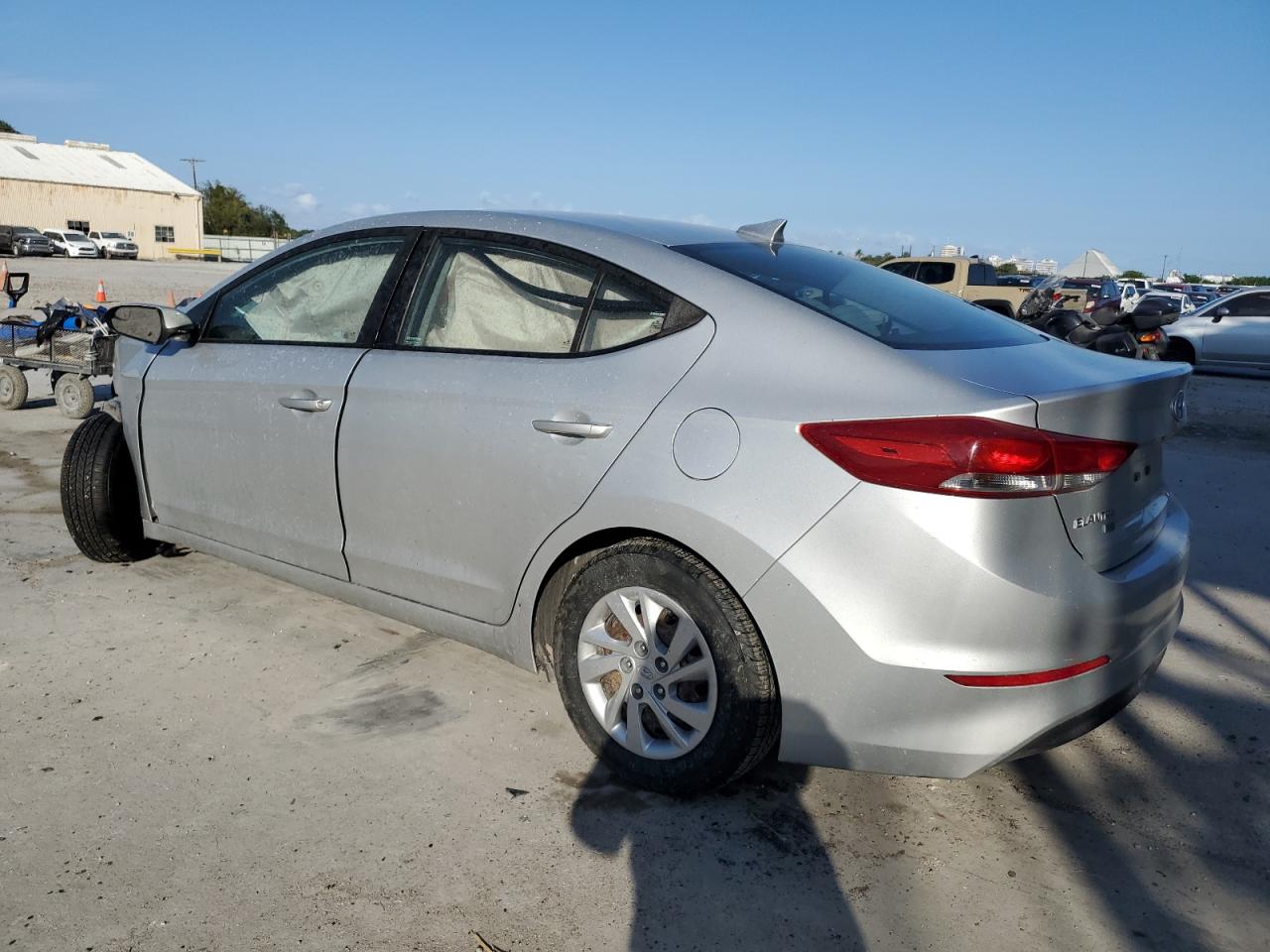 2017 Hyundai Elantra - Image 2