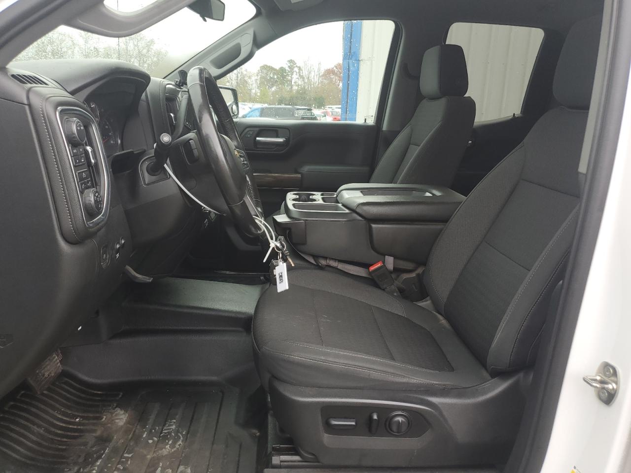 2020 Chevrolet Silverado - Image 7