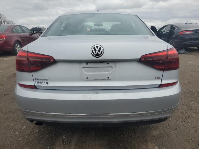  VOLKSWAGEN PASSAT 2018 Silver