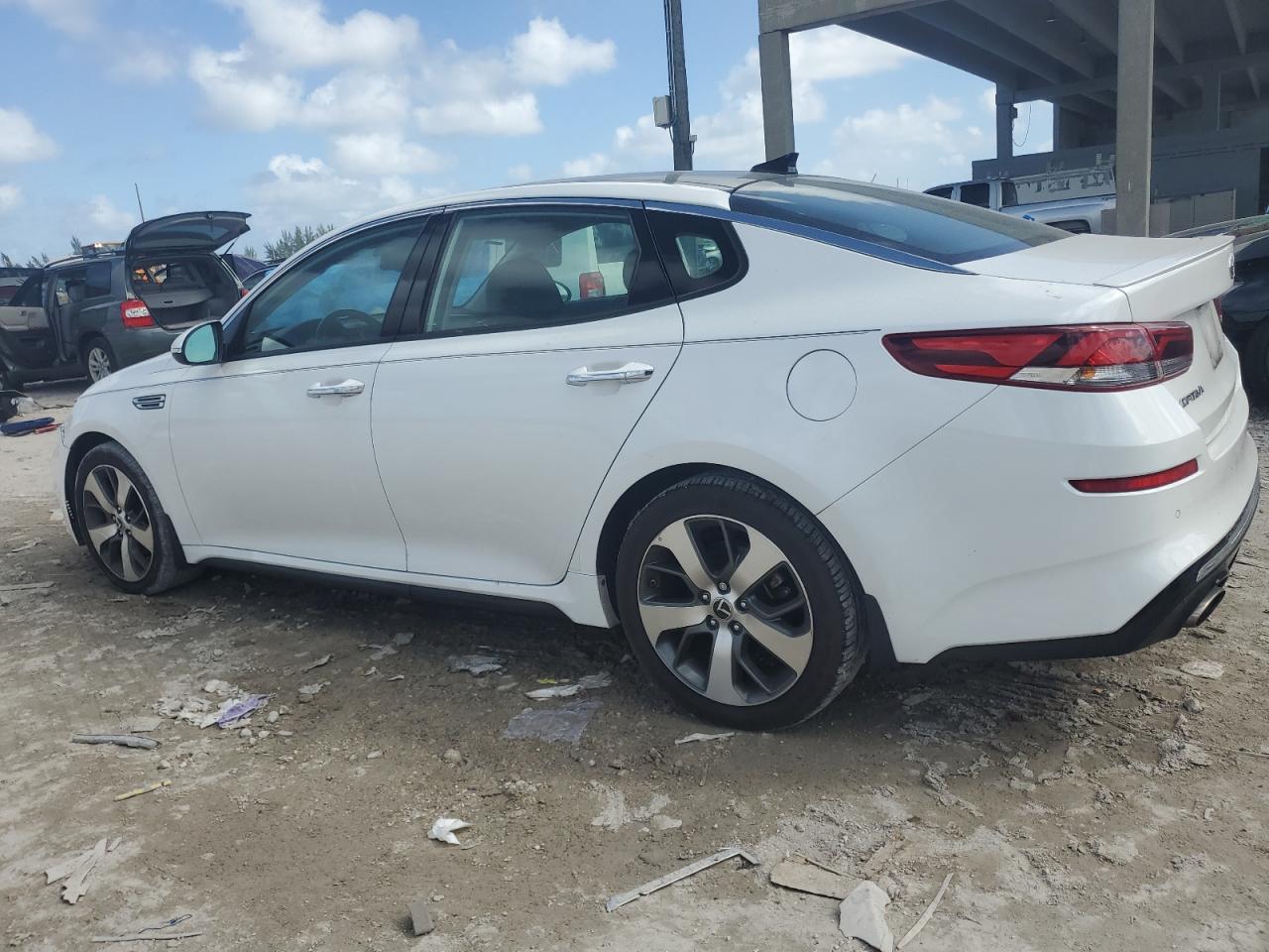 2019 Kia Optima - Image 2