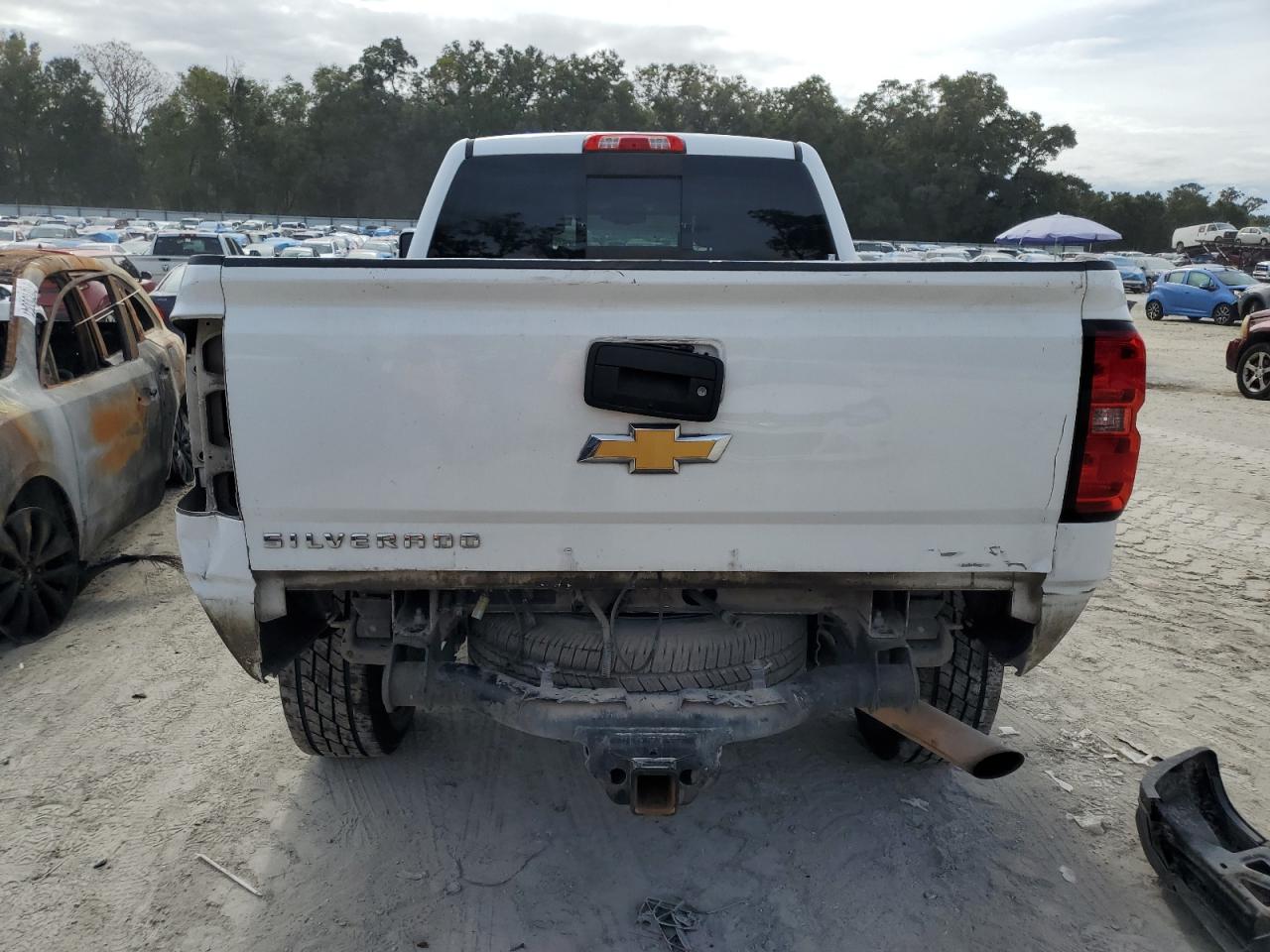 2017 Chevrolet Silverado - Image 6