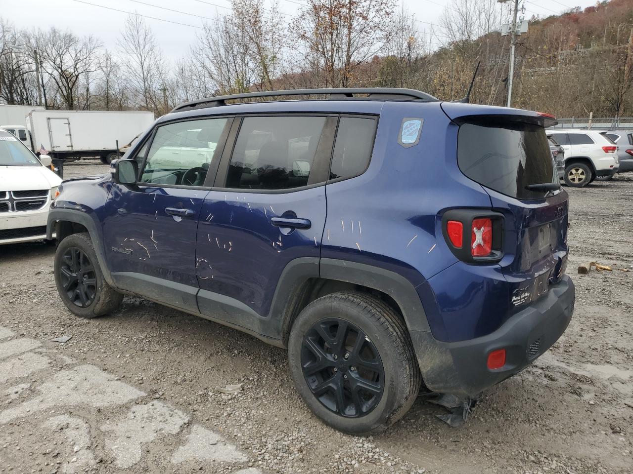 VIN ZACNJBBB4KPK03285 2019 JEEP RENEGADE no.2