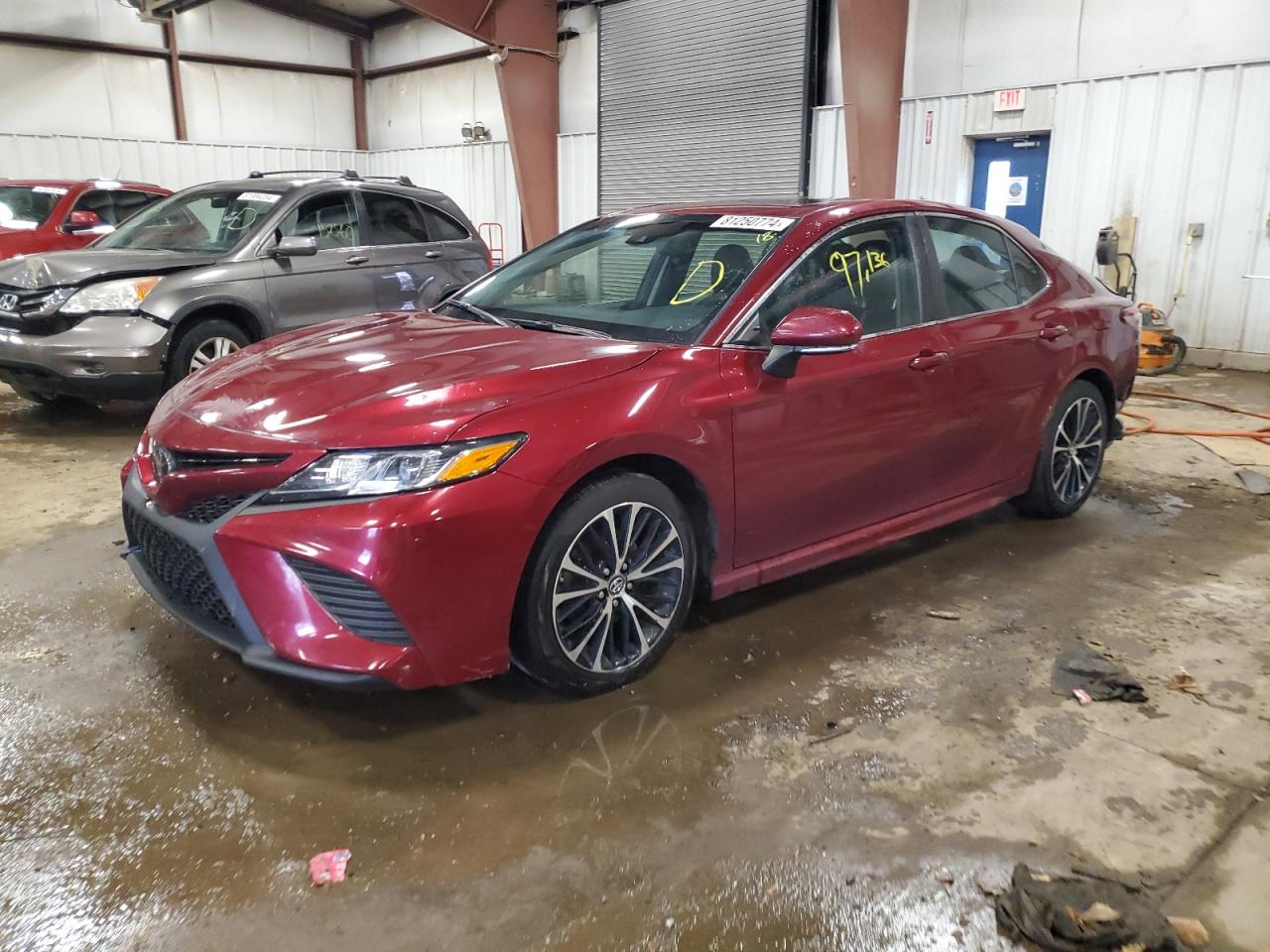 VIN 4T1B11HK7JU528318 2018 TOYOTA CAMRY no.1