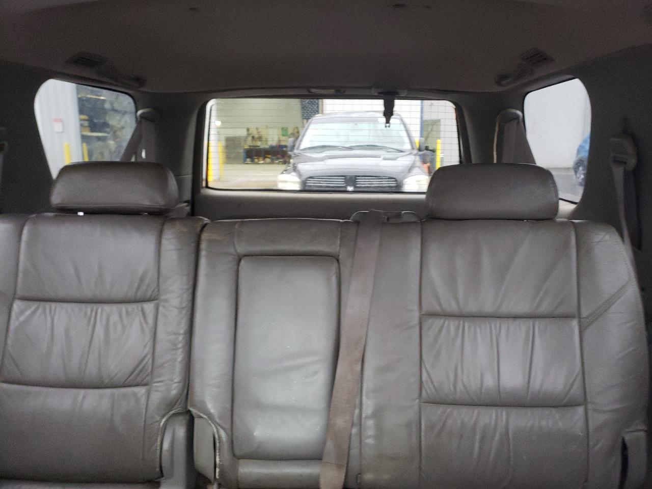 2004 Toyota Sequoia Limited VIN: 5TDBT44A04S215827 Lot: 81089894
